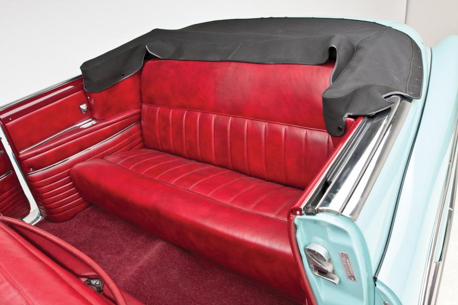  Oldsmobile 98 Convertible 1951 года  (фото 6 из 19)